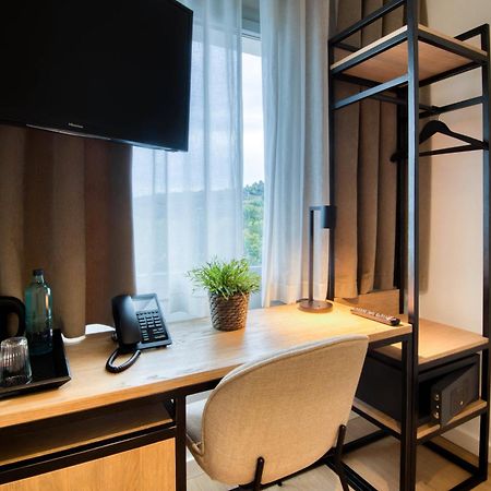 Hotel Costabella Girona Bagian luar foto