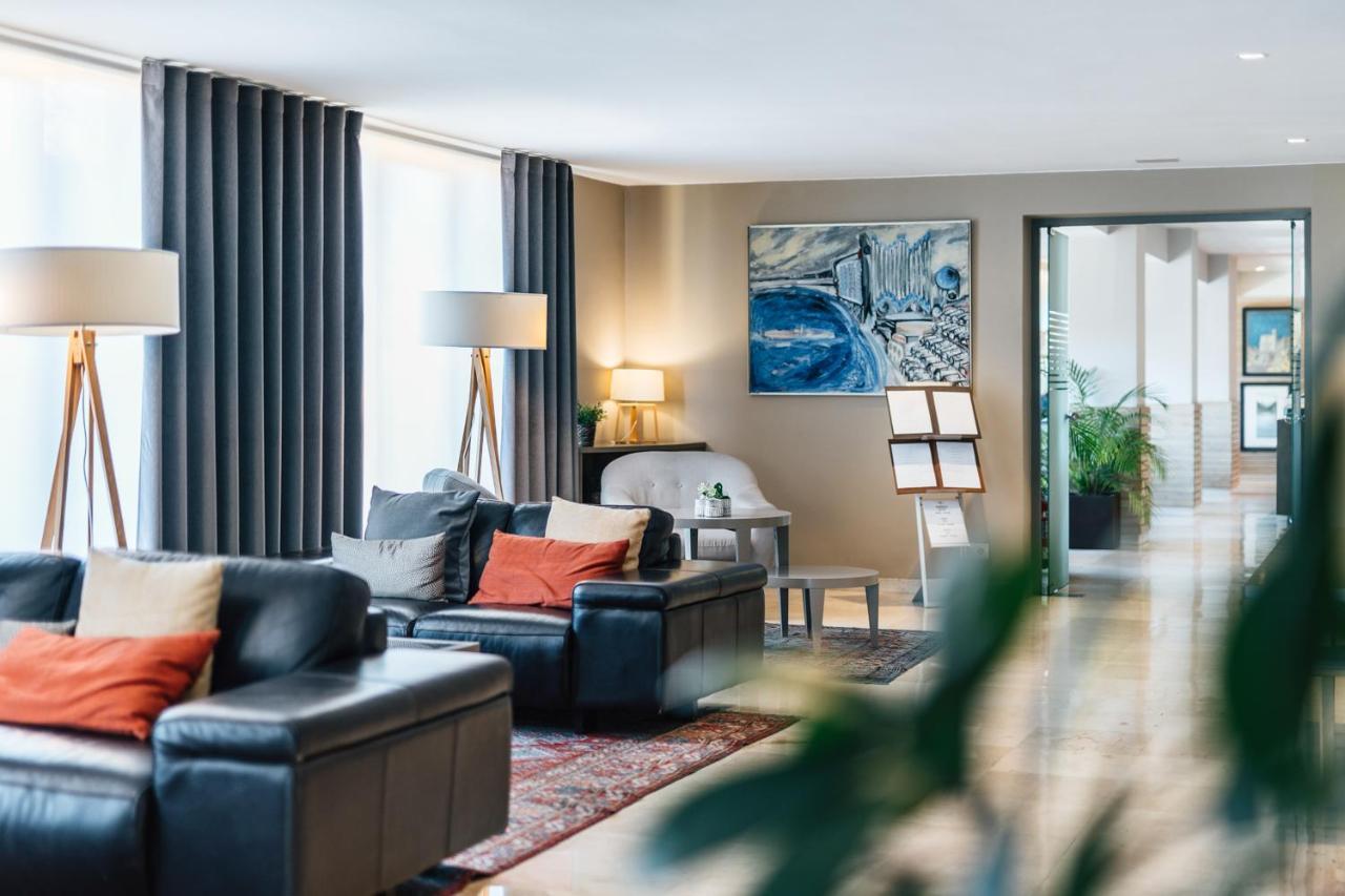 Hotel Costabella Girona Bagian luar foto